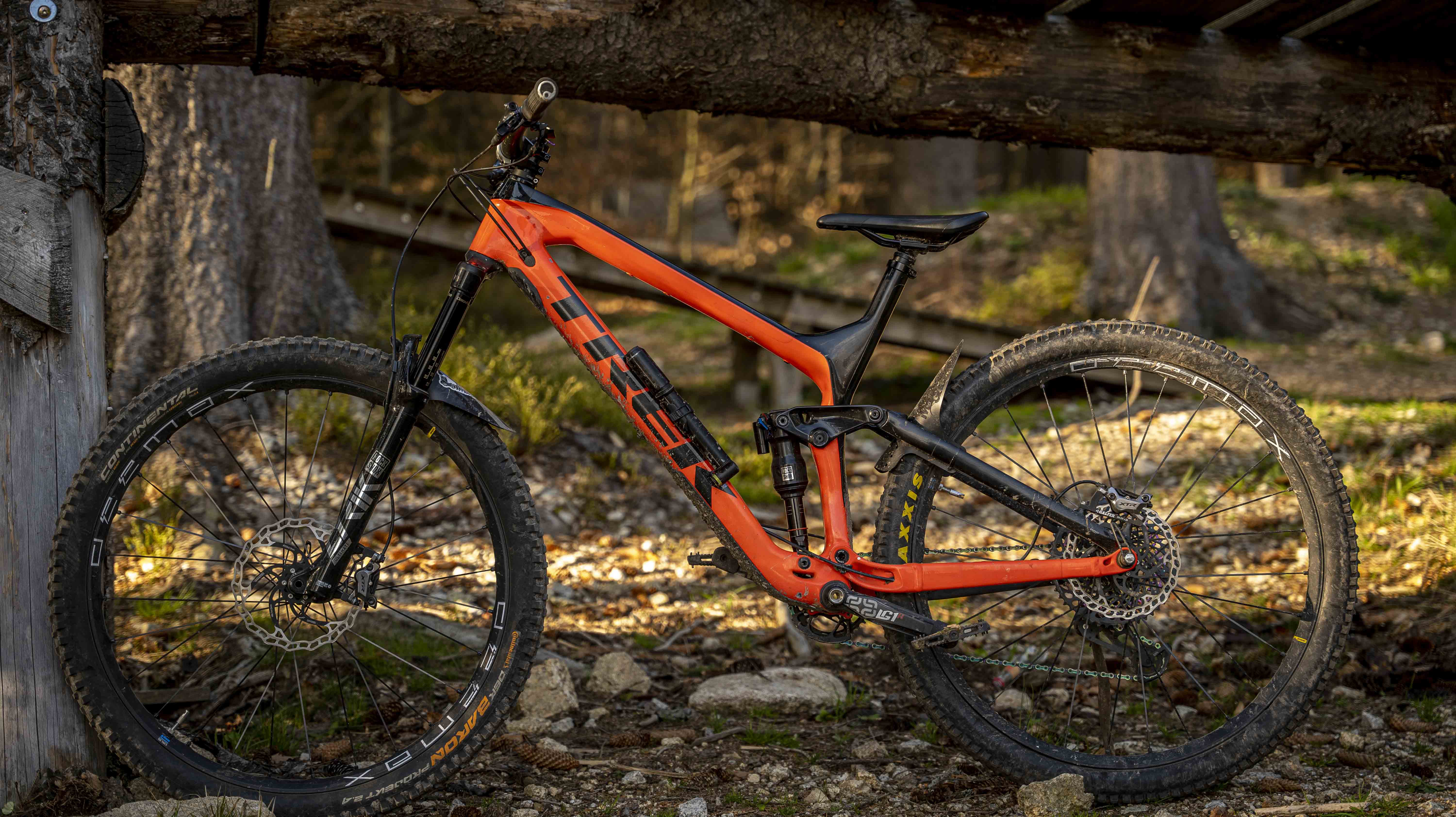 TREK SLASH 9.8 FOTO SHOOTING